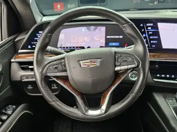 2022 Cadillac Escalade с пробегом 57 709 км