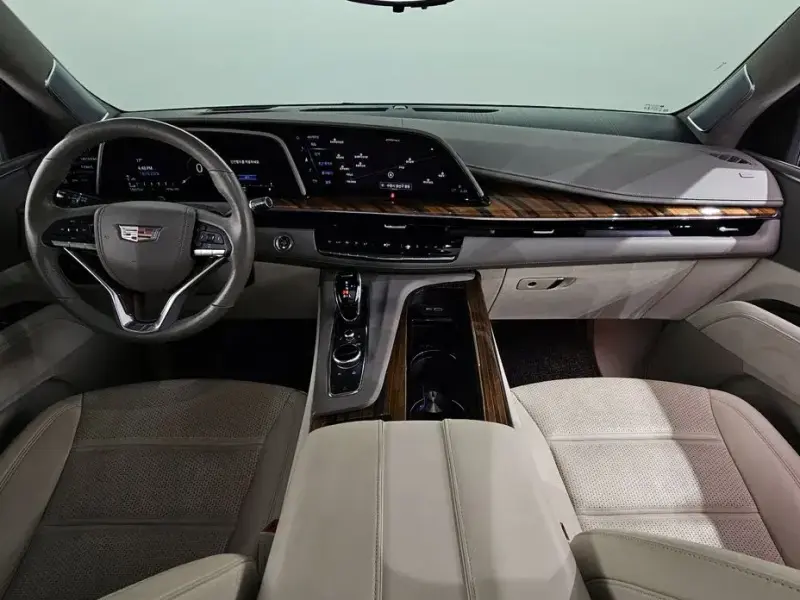 2022 Cadillac Escalade с пробегом 58 605 км