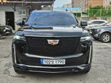 2021 Cadillac Escalade с пробегом 110 000 км