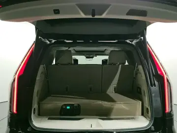 2022 Cadillac Escalade с пробегом 58 605 км