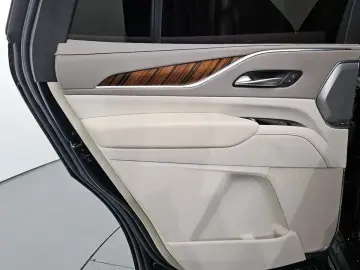 2022 Cadillac Escalade с пробегом 58 605 км
