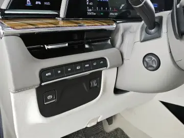 2022 Cadillac Escalade с пробегом 58 605 км