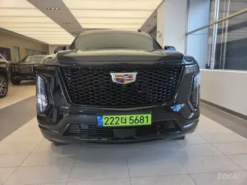 2025 Cadillac Escalade с пробегом 9 244 км