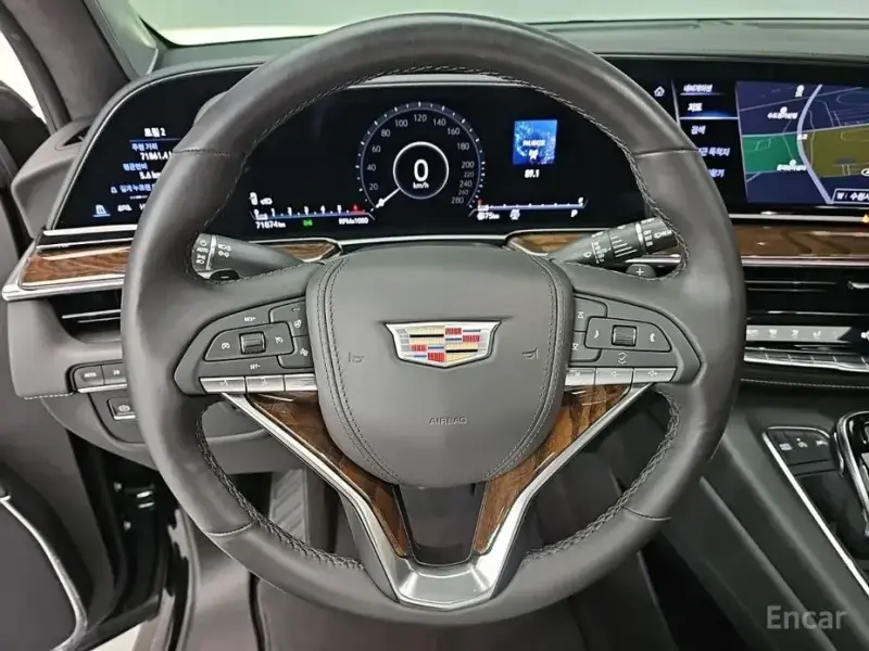 2022 Cadillac Escalade с пробегом 71 874 км