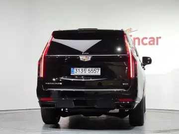 2022 Cadillac Escalade с пробегом 90 909 км