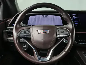 2022 Cadillac Escalade с пробегом 90 909 км