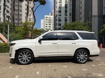 2022 Cadillac Escalade с пробегом 43 071 км
