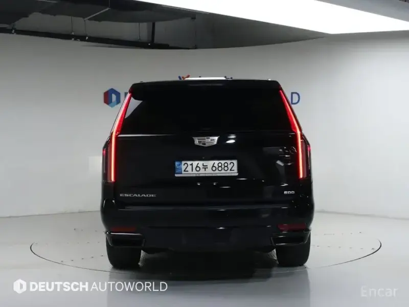 2023 Cadillac Escalade с пробегом 38 209 км