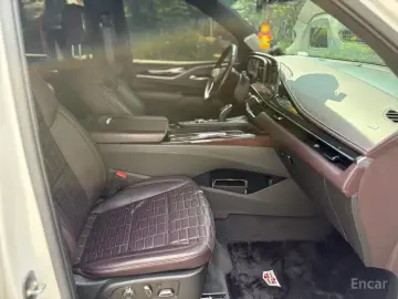 2022 Cadillac Escalade с пробегом 43 071 км
