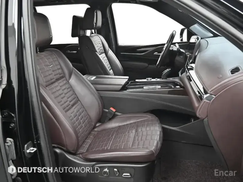 2023 Cadillac Escalade с пробегом 38 209 км