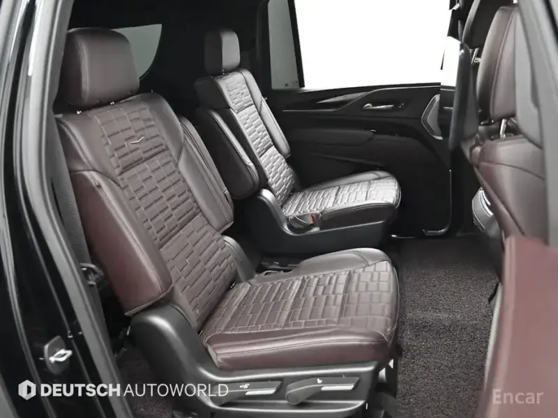 2023 Cadillac Escalade с пробегом 38 209 км