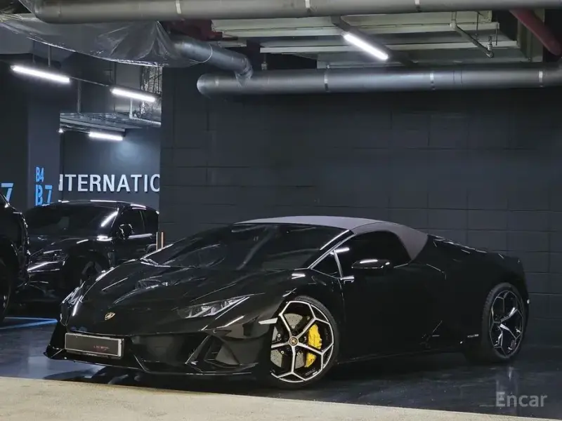 2020 Lamborghini Huracán с пробегом 9 100 км