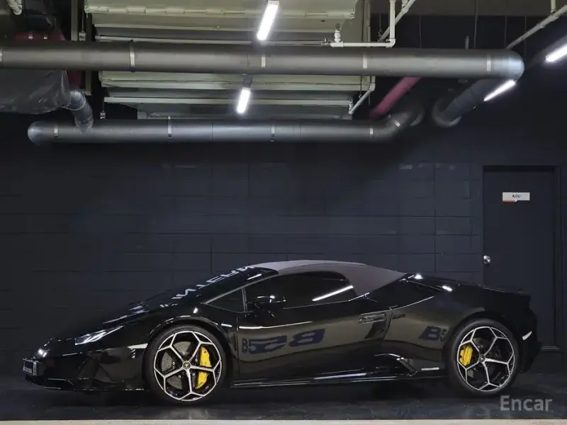 2020 Lamborghini Huracán с пробегом 9 100 км