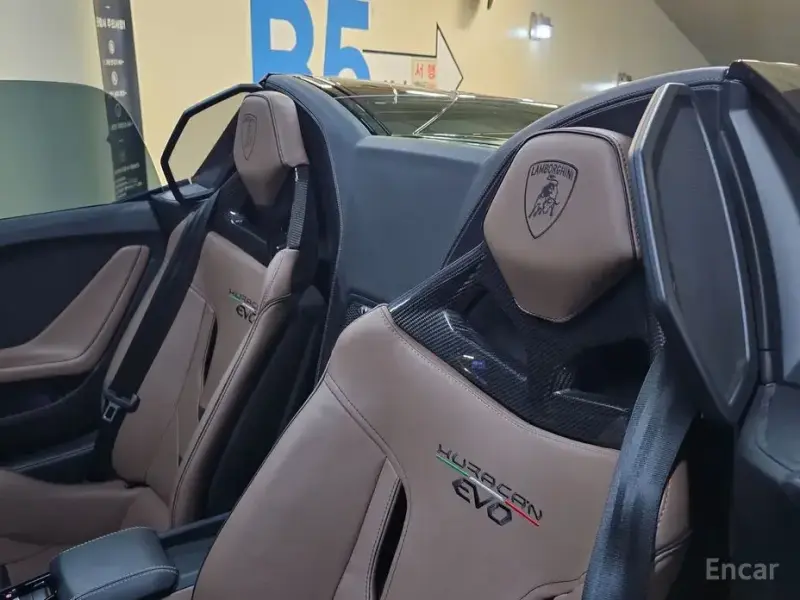 2020 Lamborghini Huracán с пробегом 9 100 км