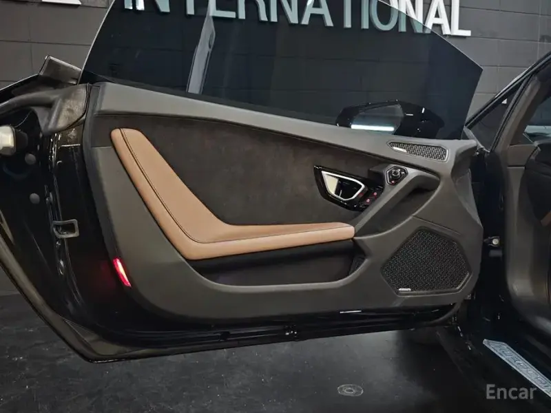 2020 Lamborghini Huracán с пробегом 9 100 км