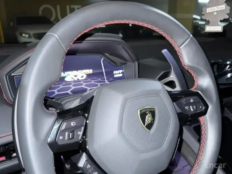 2023 Lamborghini Huracán с пробегом 4 580 км