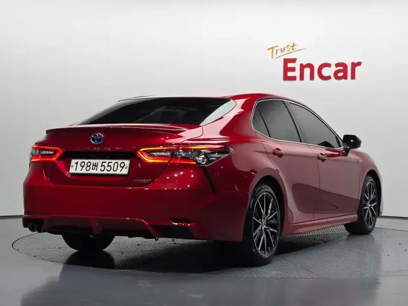 2021 Toyota Camry с пробегом 57 006 км