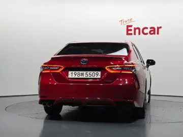 2021 Toyota Camry с пробегом 57 006 км