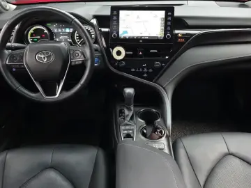 2021 Toyota Camry с пробегом 57 006 км