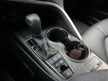 2021 Toyota Camry с пробегом 57 006 км