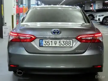 2022 Toyota Camry с пробегом 73 182 км
