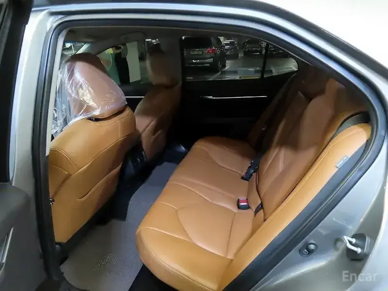 2022 Toyota Camry с пробегом 73 182 км