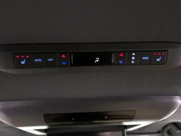 2023 Toyota Sienna с пробегом 68 149 км