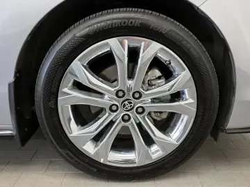 2023 Toyota Sienna с пробегом 68 149 км