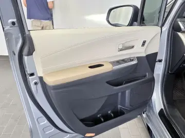 2023 Toyota Sienna с пробегом 68 149 км
