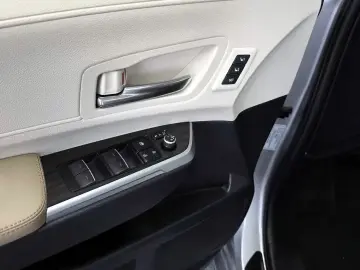 2023 Toyota Sienna с пробегом 68 149 км