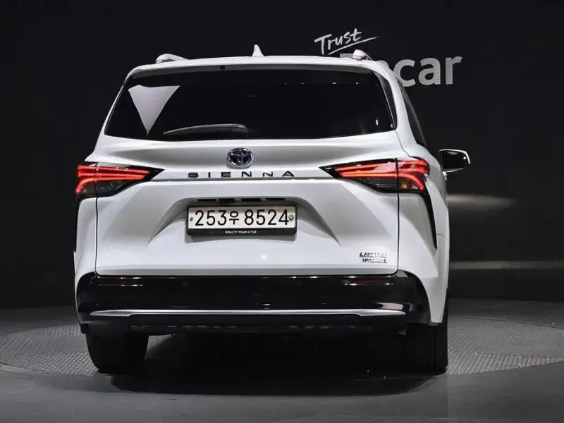 2022 Toyota Sienna с пробегом 31 393 км
