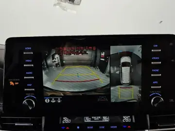 2023 Toyota Sienna с пробегом 28 552 км