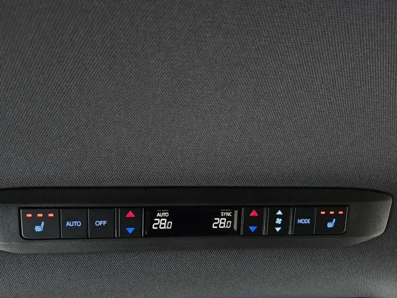 2023 Toyota Sienna с пробегом 28 552 км