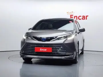 2023 Toyota Sienna с пробегом 73 551 км