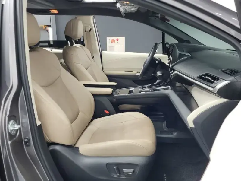 2023 Toyota Sienna с пробегом 73 551 км