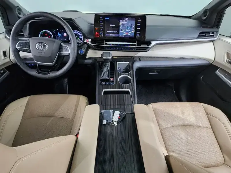 2021 Toyota Sienna с пробегом 37 922 км