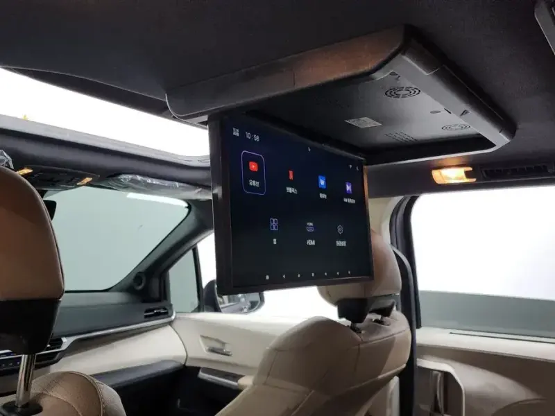 2023 Toyota Sienna с пробегом 73 551 км