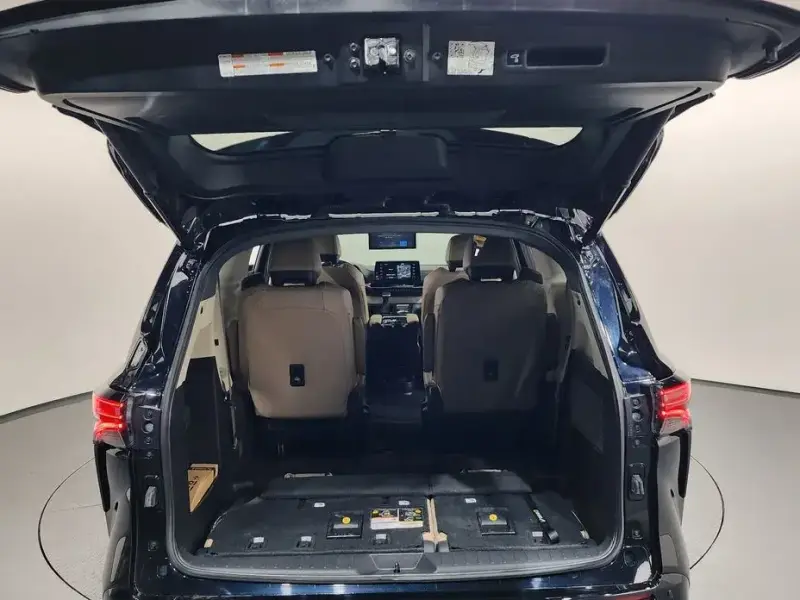 2021 Toyota Sienna с пробегом 37 922 км