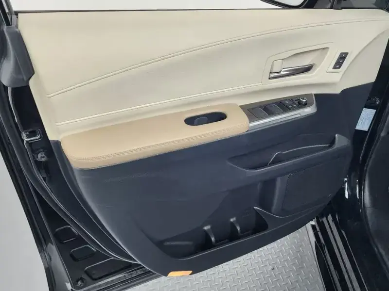 2021 Toyota Sienna с пробегом 37 922 км