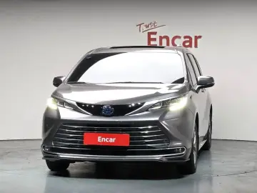 2023 Toyota Sienna с пробегом 54 651 км