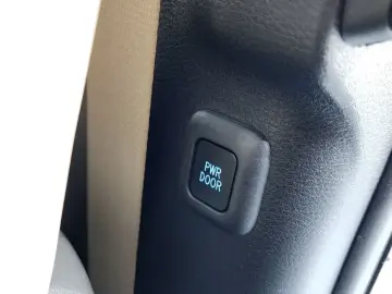 2021 Toyota Sienna с пробегом 37 922 км