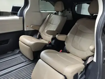 2023 Toyota Sienna с пробегом 54 651 км