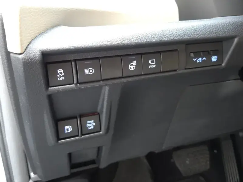 2023 Toyota Sienna с пробегом 54 651 км