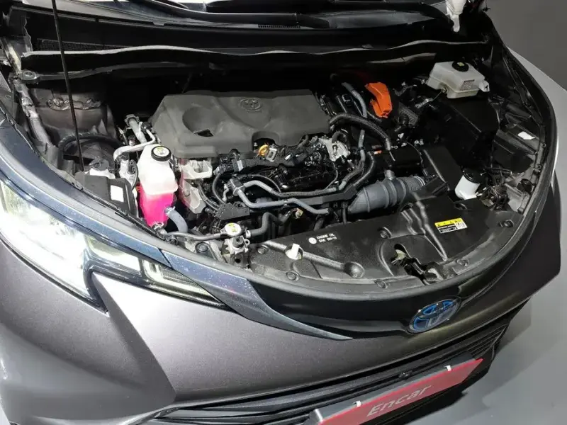 2023 Toyota Sienna с пробегом 57 063 км