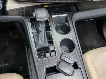 2023 Toyota Sienna с пробегом 57 063 км