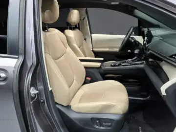 2023 Toyota Sienna с пробегом 57 063 км