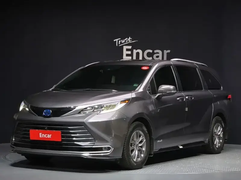 2021 Toyota Sienna с пробегом 77 917 км