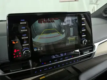 2021 Toyota Sienna с пробегом 77 917 км