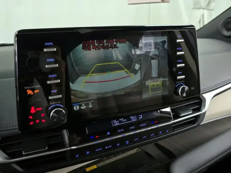 2021 Toyota Sienna с пробегом 77 917 км