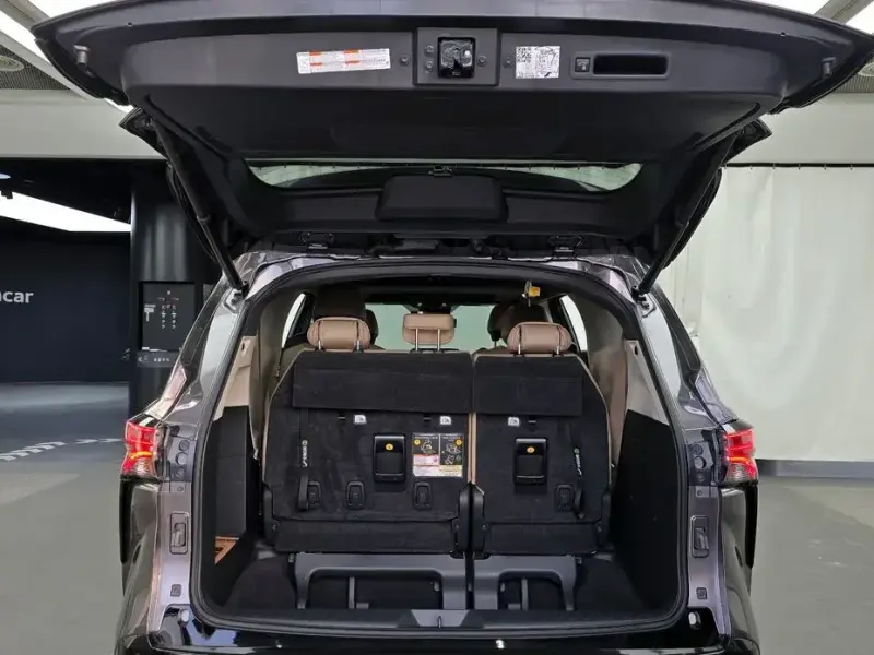 2021 Toyota Sienna с пробегом 77 917 км